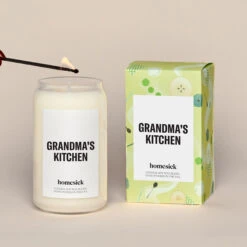 Grandma's Kitchen Candle -Homesick Fragrance Sales HMS.GrandmasKitchen.Candle.Ecom .1.Hover
