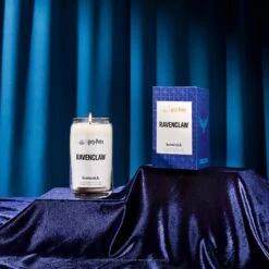 Harry Potter Ravenclaw™ Candle -Homesick Fragrance Sales HMS.HarryPotter.PDP .Ravenclaw.2